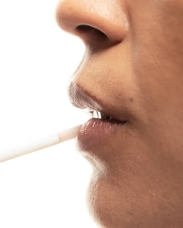 Dead skin on the lips: how to remove it?