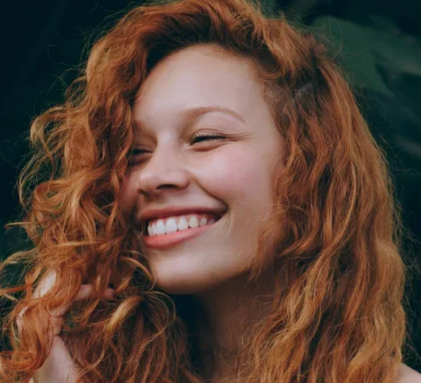Does castor oil affect hair color treatments?