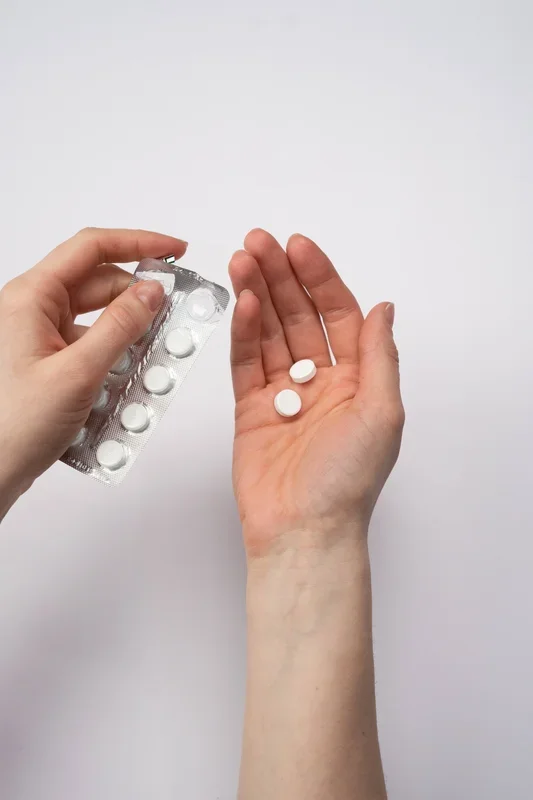 What are the major families of antihistamines?