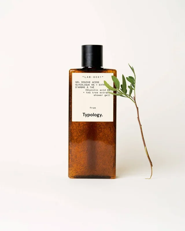 What components are important in the formulation of a shower