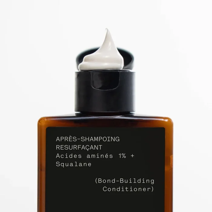 What does the formulation of a standard conditioner contain?